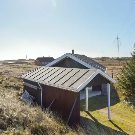 Three-bedroom Holiday In *